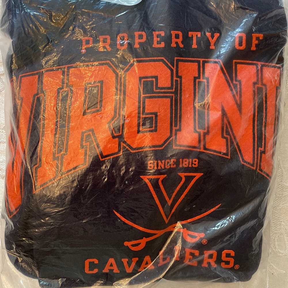 OFFICIALLY LICENSED UNIVERSITY OF VIRGINIA MEN’S LARGE RUSSELL HOODIE NEW IN BAG